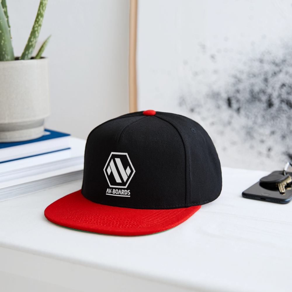 Snapback Cap - black/red